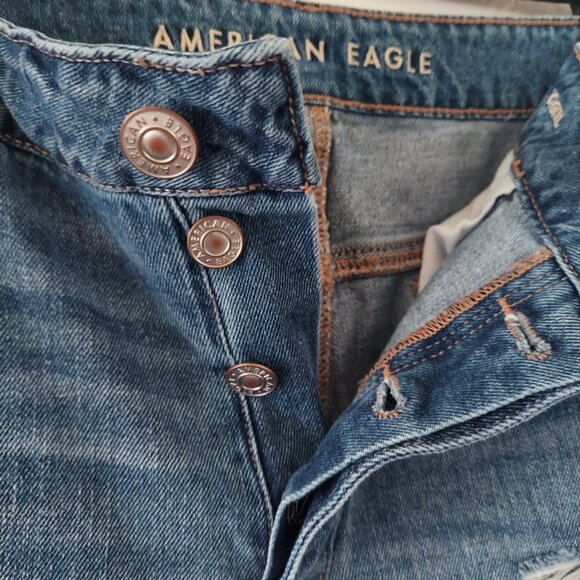 American Eagle Distressed Jeans - Picture 3 of 4